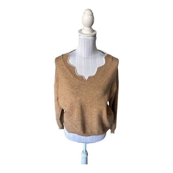 Tan Sweater Scalloped Neckline Size M - Picture 1 of 3